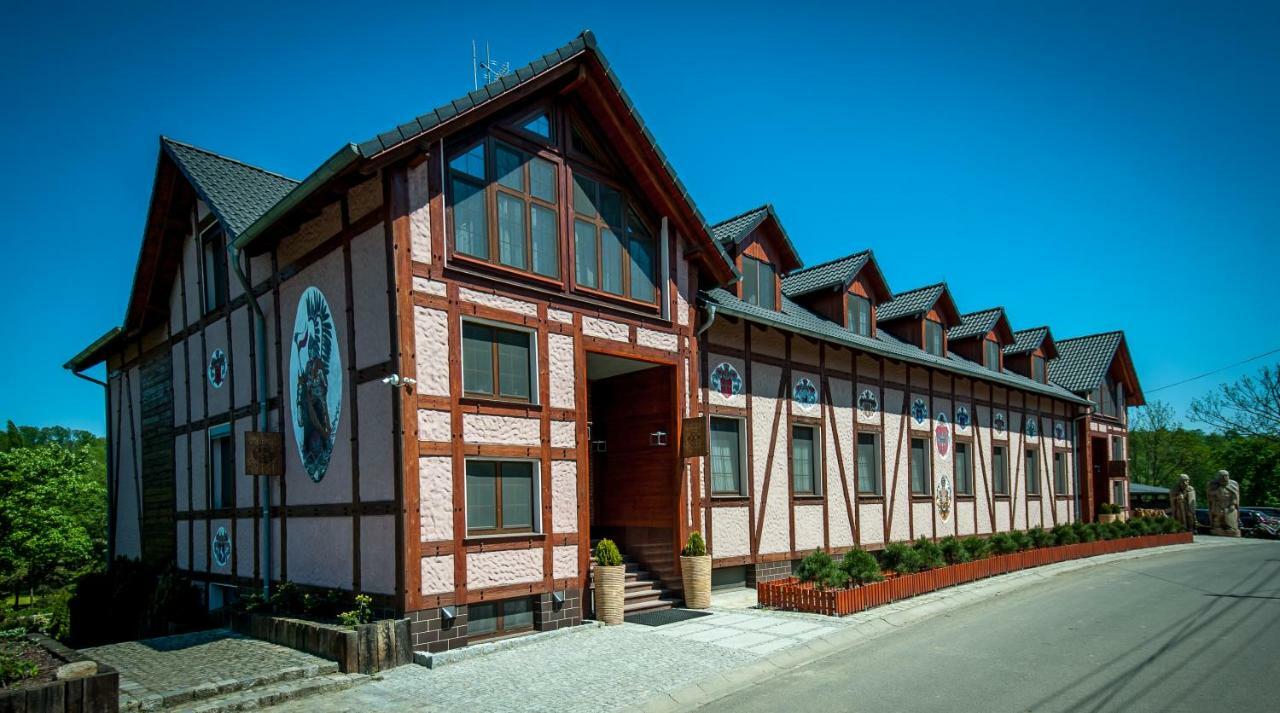 Akademia Kuraszkow Hotel Kuraszkow  Exterior photo